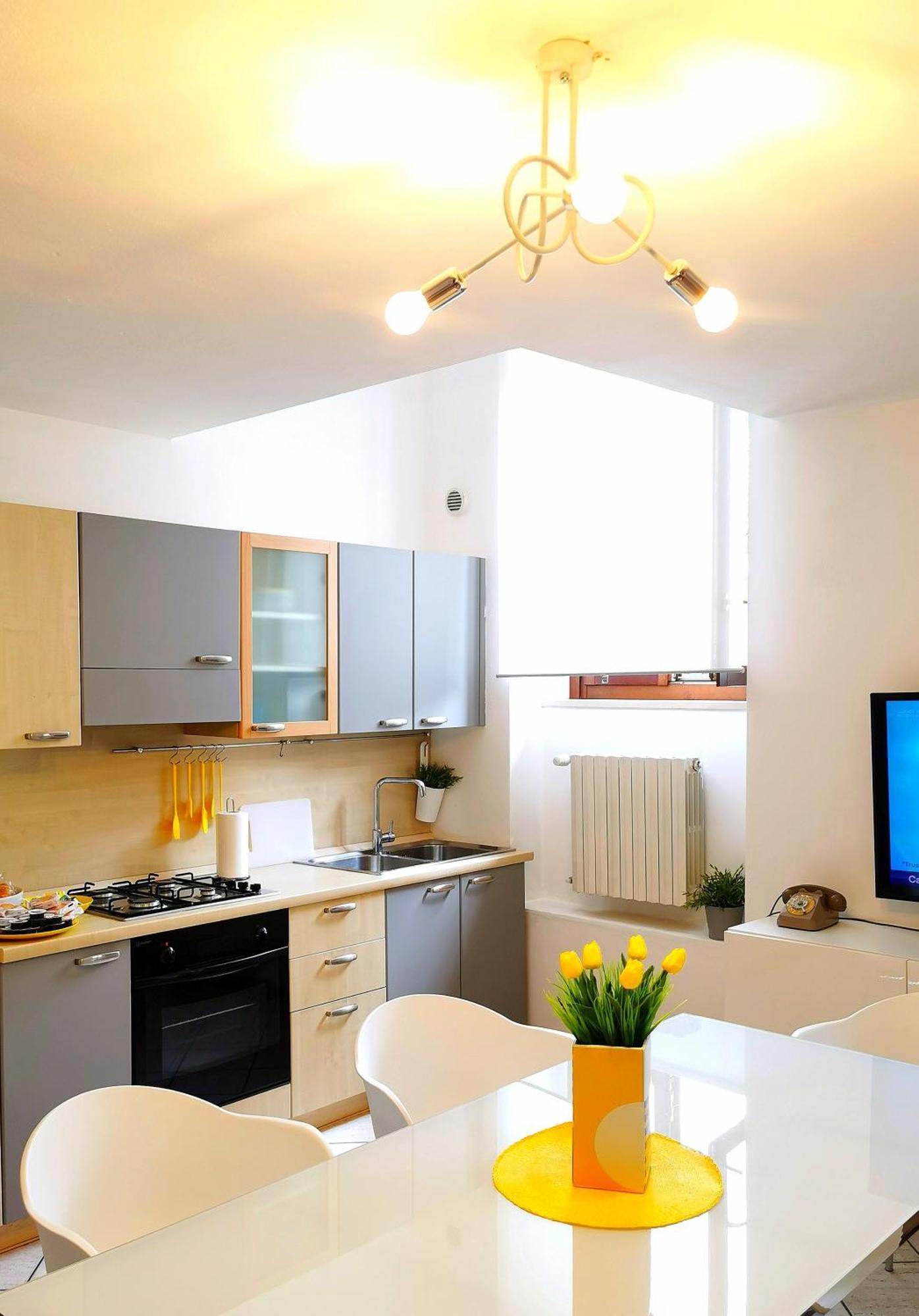 Old Town Apartment With Terrace - Live Love Lake Peschiera del Garda Exterior photo